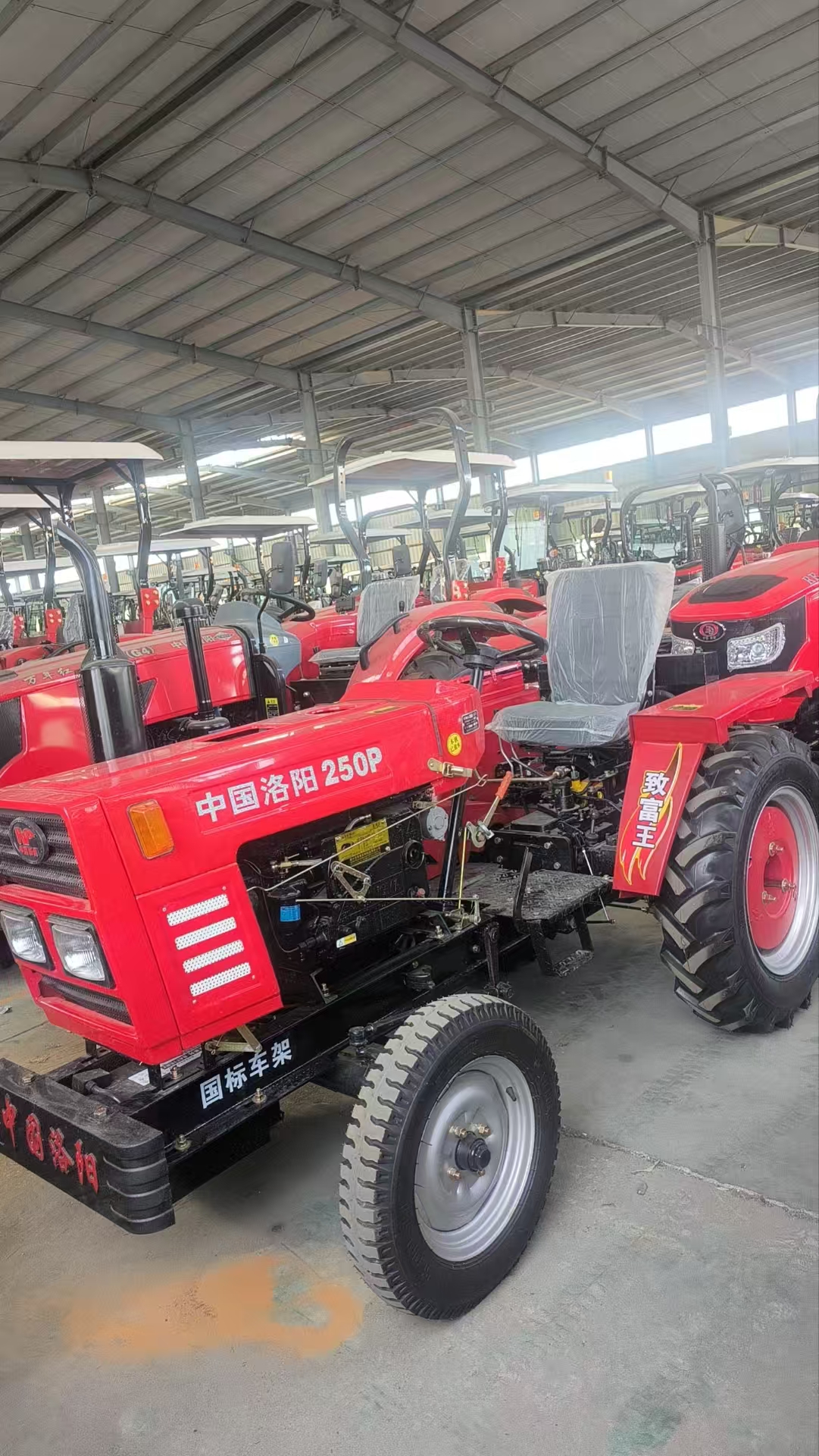 25HP Mini Tractor 4x4 Farm Mac - Tractor Backhoe avaliação e preço