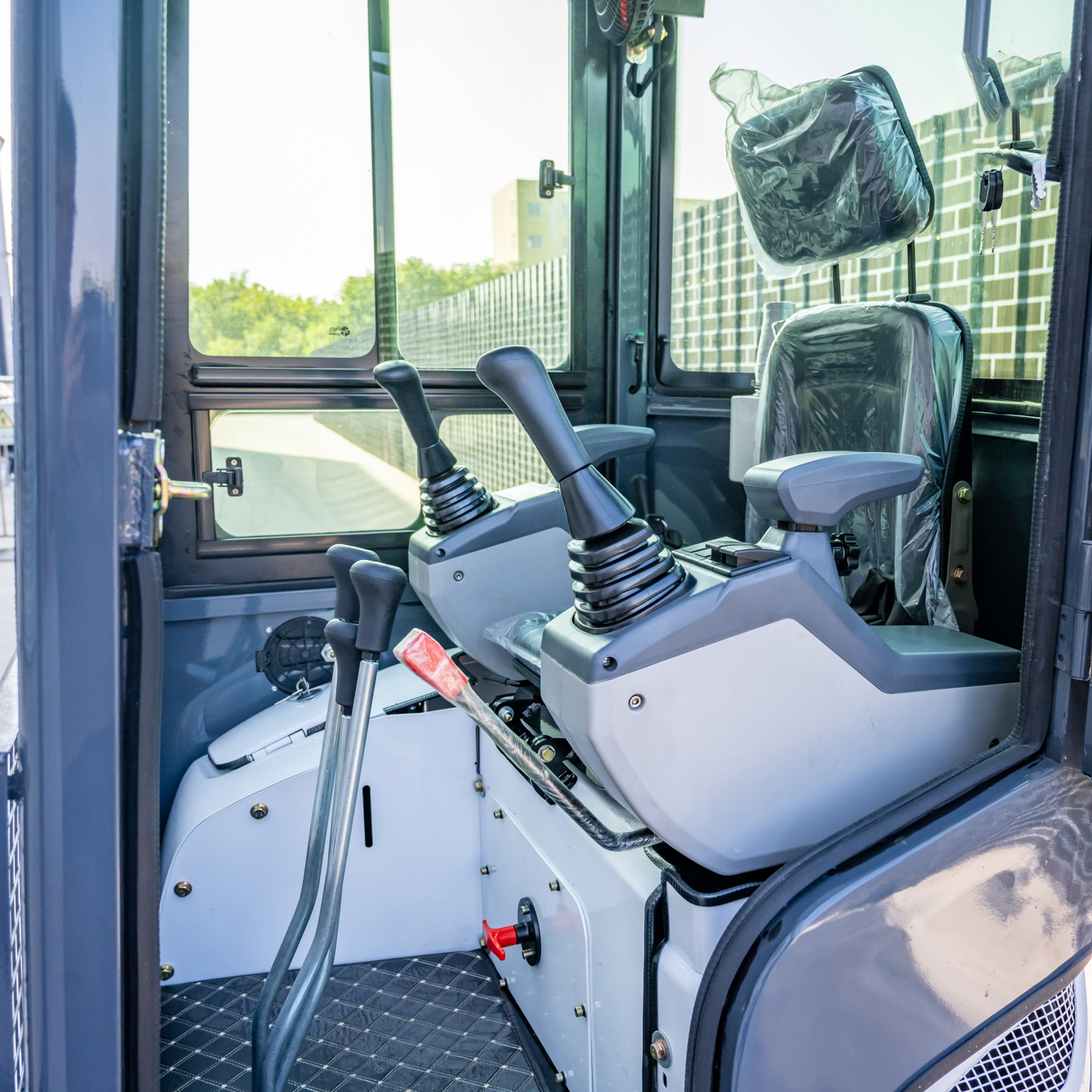 Mini Excavator 1.5Tons Pilot C - Tractor Backhoe avaliação e preço