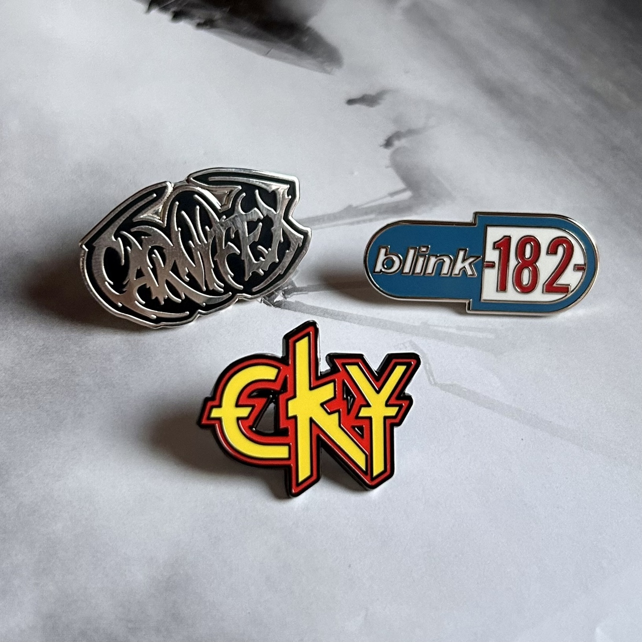Rock Band Logo Metal Badge Mus - Heavy Equipment Logo avaliação e preço